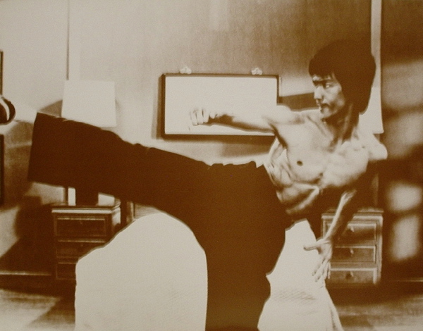 Bruce Lee / Side Kick